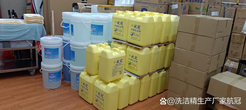 化妆品OEM行业的发展趋势与挑战